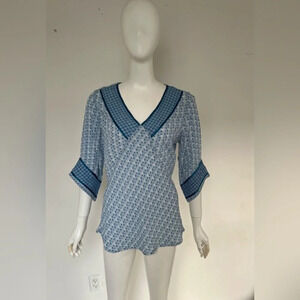 Angeligne Light Blue Sequined V- Neck 3/4 Sleeve Blouse Womens M NWOT